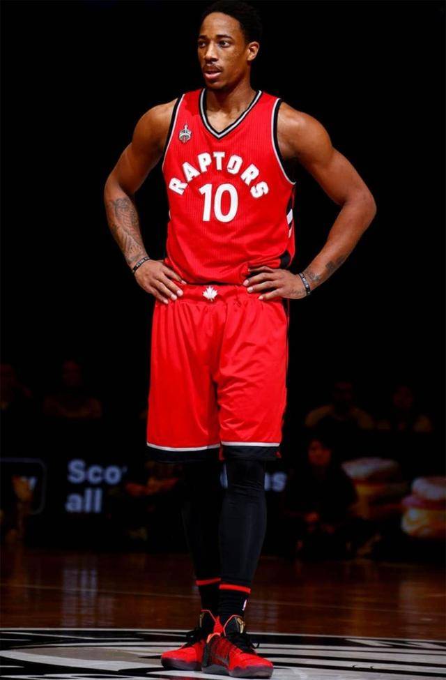 莎娃与毛毛 莎娃与毛毛